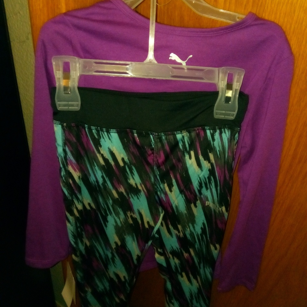 Last one Little girls size 5-6 athletic sets - Picture 3 of 8